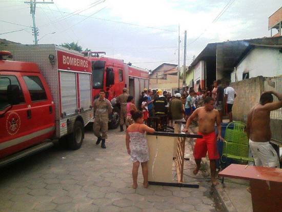 Incêndio em residência no bairro Nova esperança
