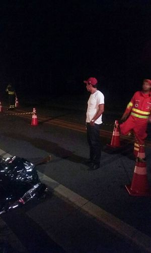 Ciclista é atropelado e morre na BR-101. Motorista foge