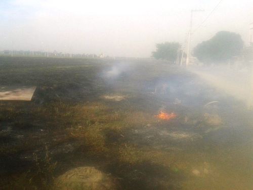 Fumaça toma conta do céu de Linhares e complica o respirar da população