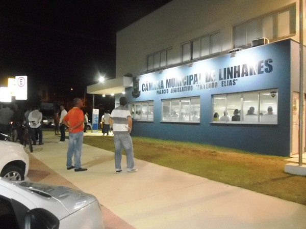 Plenário lotado e surpresas na sessão para votar as contas de Zanon referentes a 2011