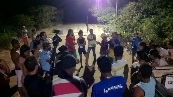 Protesto: manifestantes fecham estrada de acesso á Regência