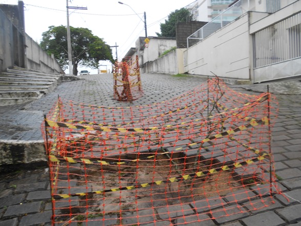 Rua da Conceição está ‘afundando’