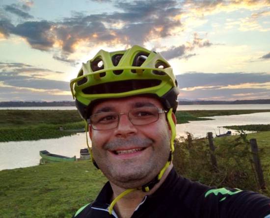 Parabéns: E hoje o dia é do Junior