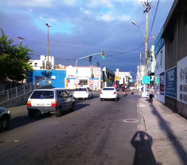 Internauta fotografa nuvem no céu de Linhares. Será que chove?