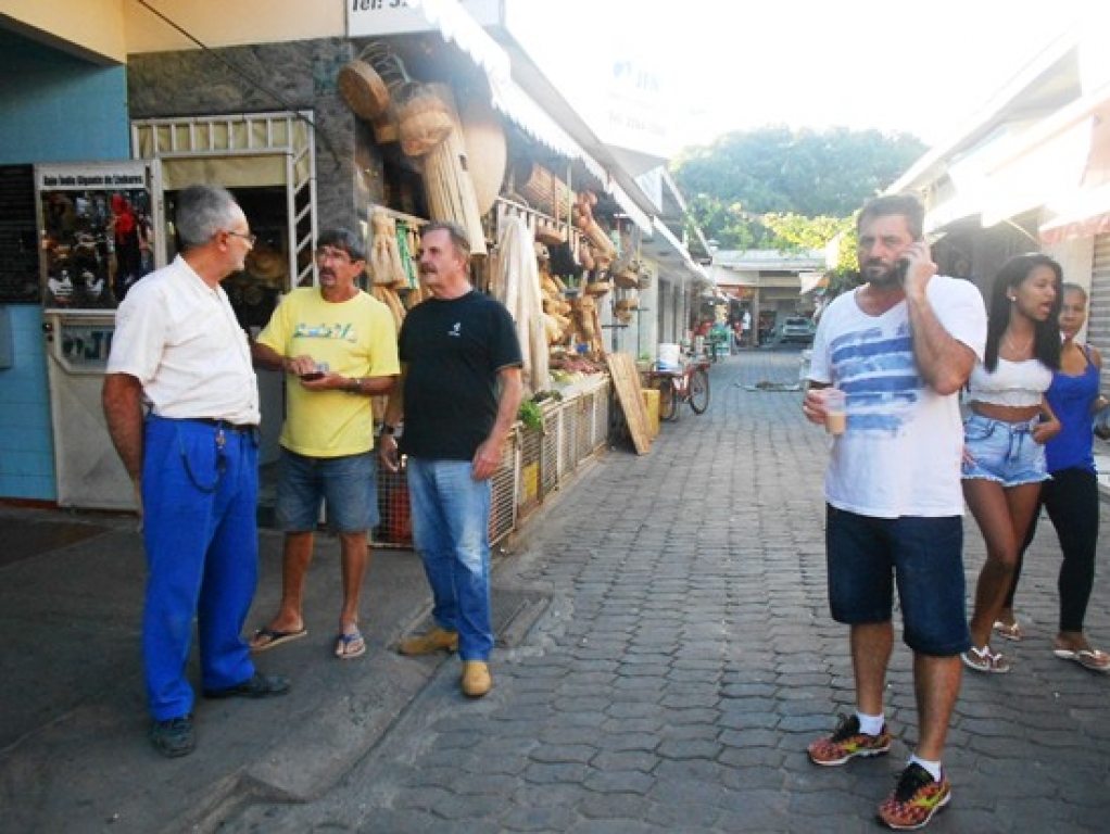 Mercado Municipal de Linhares: Com a ASCOMM desativada, comerciantes reivindicam manutenção