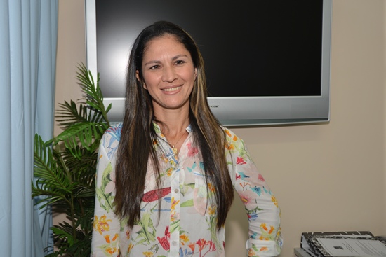 SP: Professora de Linhares terá livro lançado na 24ª Bienal Internacional