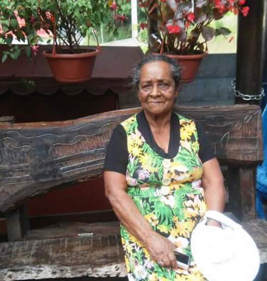 Dia dos avós: aos 79 anos, costureira tem 52 netos, 84 bisnetos e três tataranetos