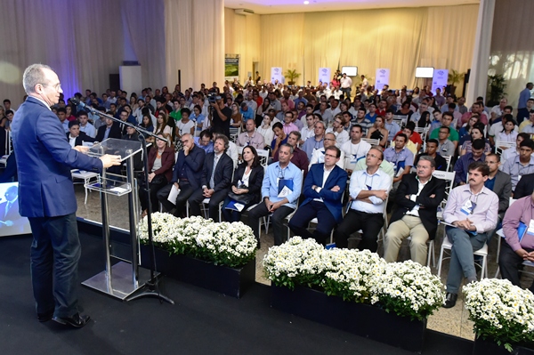 Fórum da Liberdade em Linhares: Hartung defende criação de novas lideranças