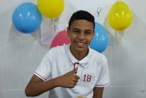 E o domingo é do João Pedro