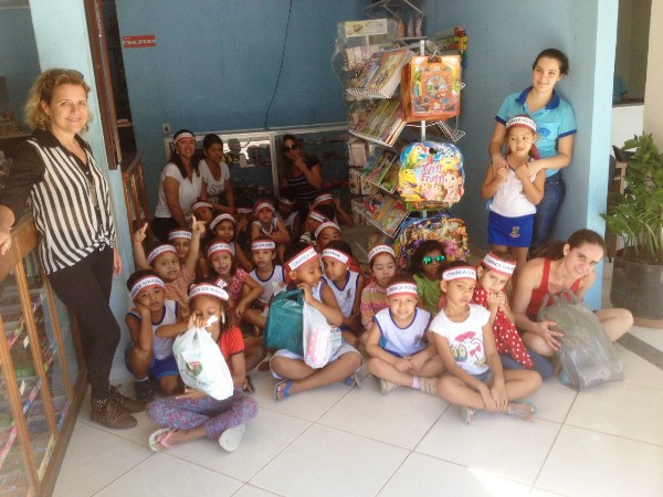 Estudantes de Ceim do Canivete arrecadam doações para crianças atendidas em orfanato