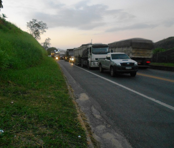 Atenção motoristas: BR-101 fechada após as 17 horas desta quinta