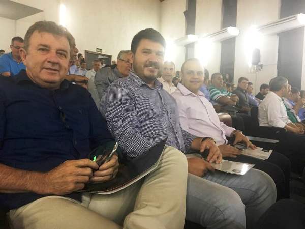 Vereadores de Linhares participam de Seminário de Orientação no TC-ES
