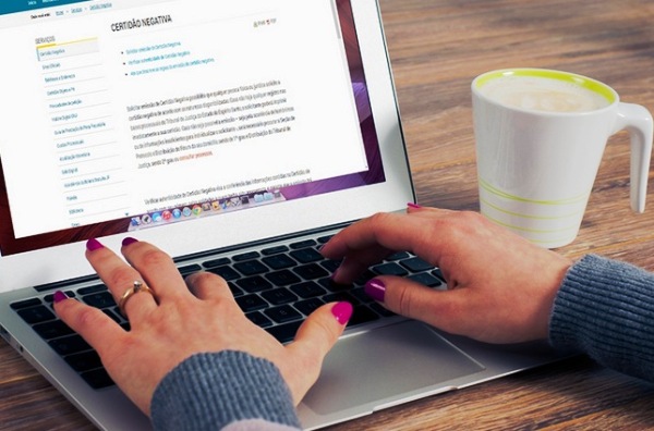 Emissão on-line de Certidão Negativa facilita (e muito) a vida de quem precisa do documento