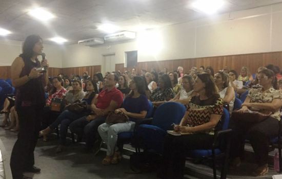 Capacitação pedagógica reúne gestores da rede municipal de ensino em Linhares