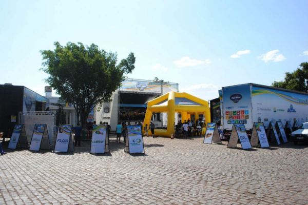 De graça, na sexta: Caravana oferece diversos serviços gratuitos no Araçá