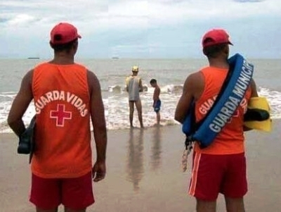 Guarda-vidas atuam nas lagoas e praias. No Pontal, somente aos finais de semana