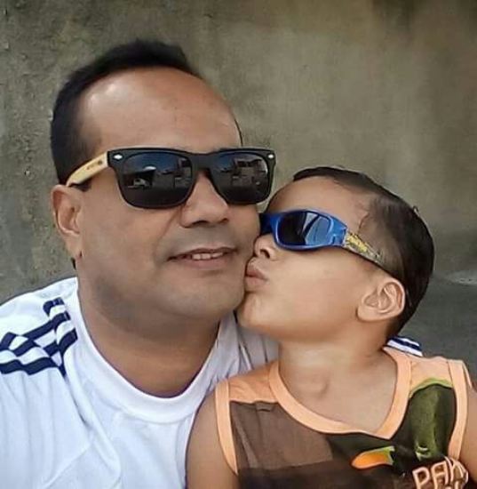 Pai homenageia filho e se emociona ao falar sobre as fotos
