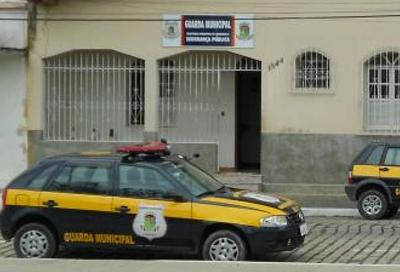 Madrugada: meninas fogem de casa e são recolhidas pela GM