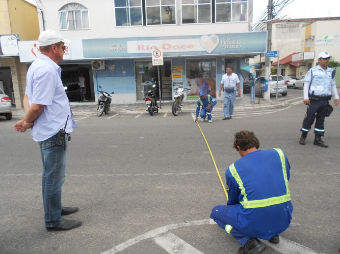 Recomeça pintura de sinalização horizontal no Centro