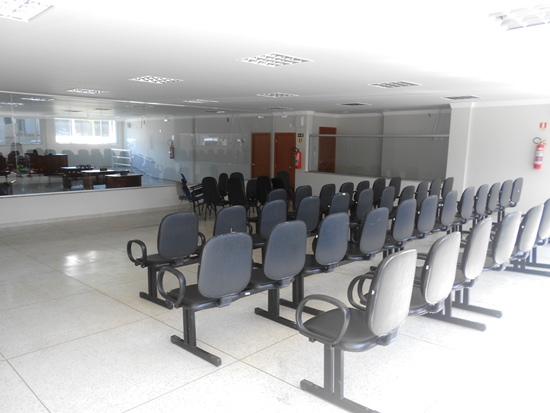 Vereadores mudam horário das sessões na Câmara de Linhares