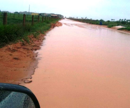  Estradas: Internautas reclamam de lama em Barra Seca e Regência