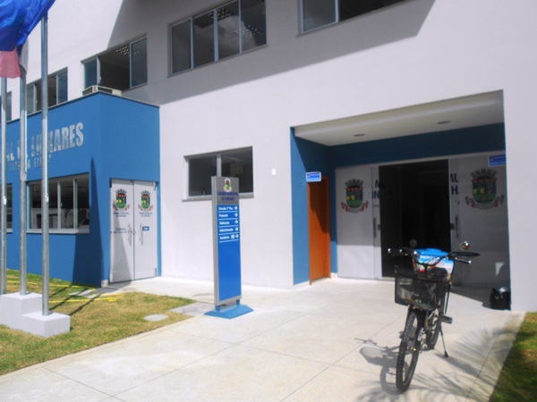 Câmara de Linhares enxuga a folha e manda 70 comissionados embora