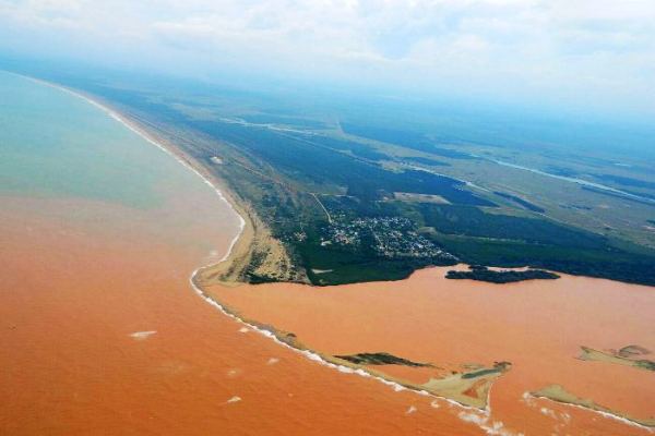 Manifesto em Linhares: Prejudicados por lama dão prazo para receber indenização da Samarco