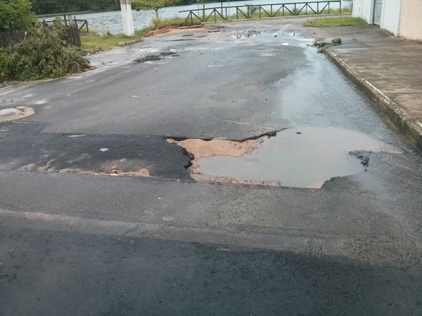 Interlagos: internauta reclama de buracos na Rua Borba Gato