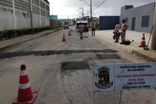 Alívio para motoristas: Operação tapa-buracos no bairro Linhares V