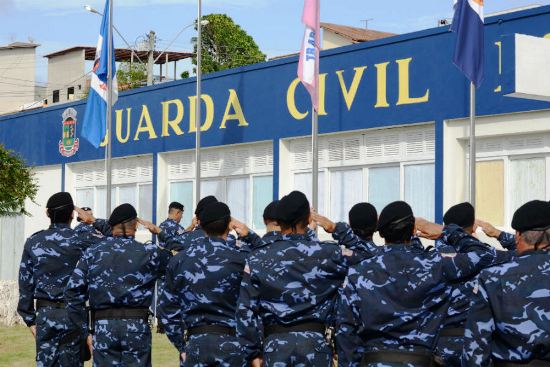 Mais de R$ 100 mil em novos uniformes para a GCM em Linhares
