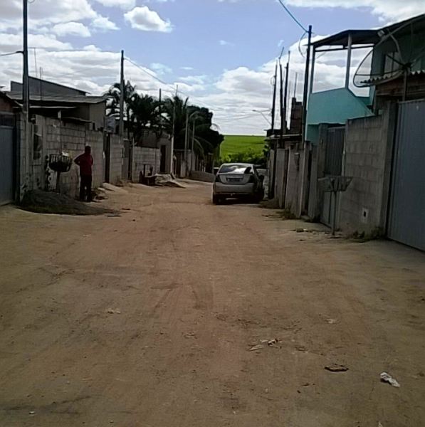 Desocupação e demolição preocupam moradores de área no bairro Planalto