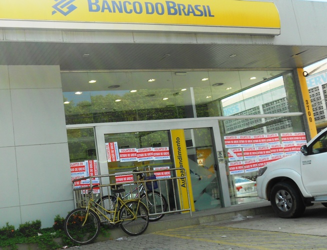 Greve dos vigilantes complica atendimento nas agências bancárias