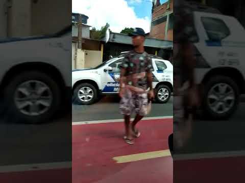 Muitas viaturas: Policiais e Bombeiros fecham o comércio em cumprimento de Decreto em Linhares