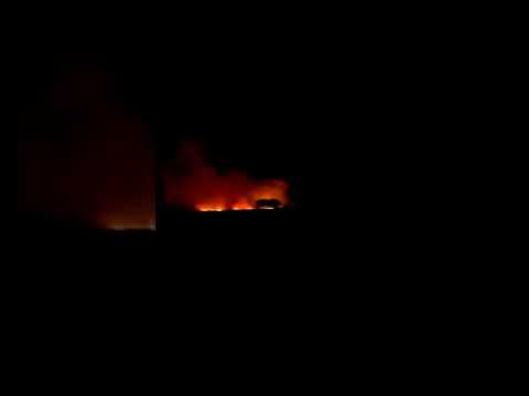 Lagoa da Viúva: Bombeiros atuam em extensa área de incêndio