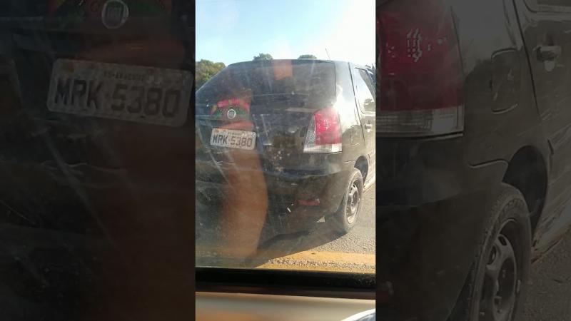 Acidente entre dois veículos na Estrada do Pontal