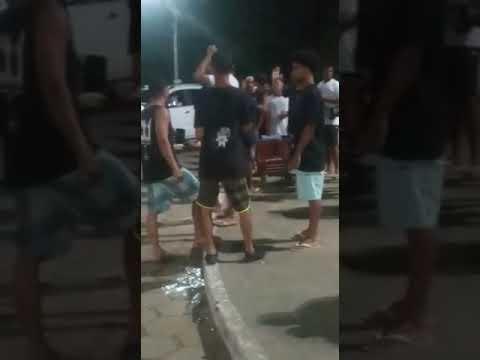 Aglomeração e todos sem máscara no Pontal do Ipiranga