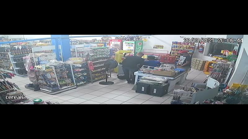 Roubo: Bandidos agem em supermercado em Linhares
