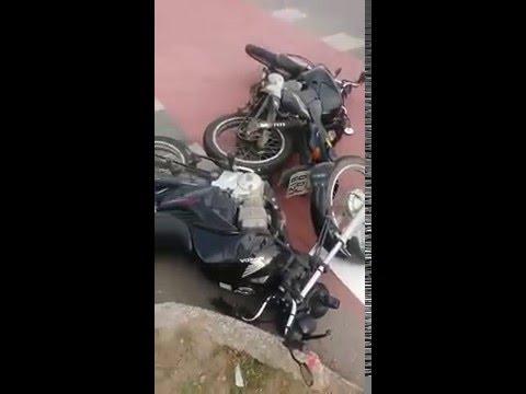 Motocilistas saem feridos de acidente no Interlagos