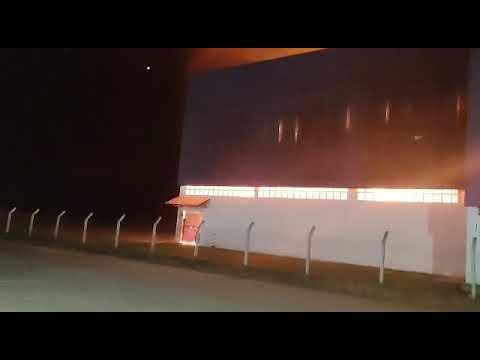 Incêndio atinge estoque de empresa de embalagens em Linhares