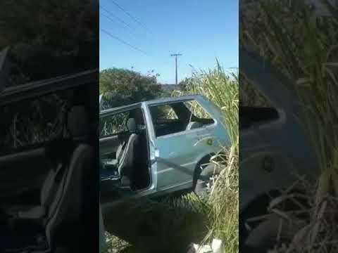 Uno capota em perseguição a bandidos após roubo em Urussuquara