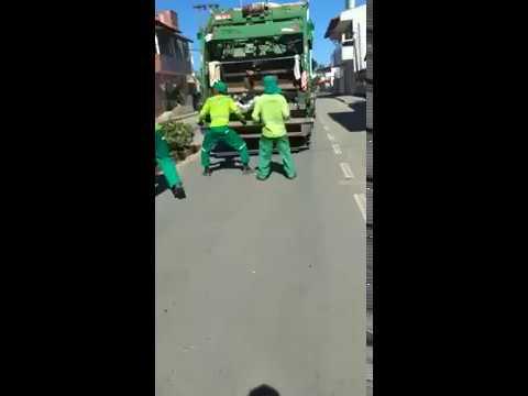 Eles arrasaram! Vejam só como é trabalhar feliz!