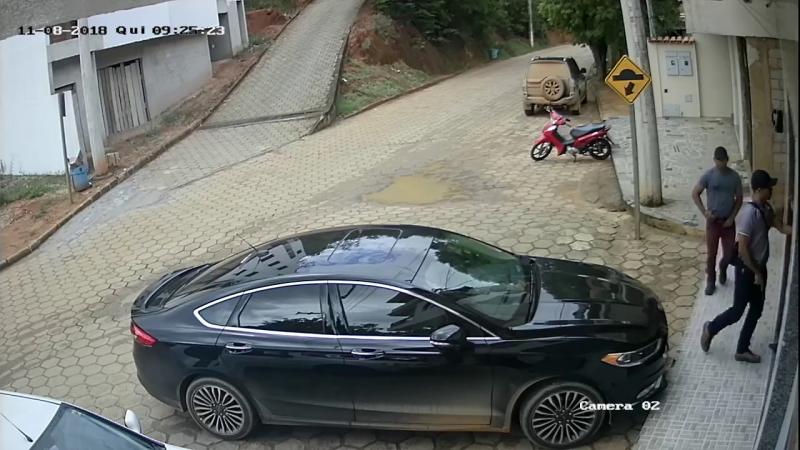 Veja ação de assaltantes durante roubo em Rio Bananal