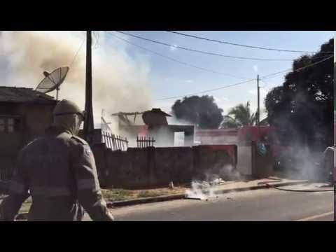 Incêndio teria sido provocado por uma vela
