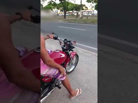 Jovem empina moto e sofre acidente em Linhares