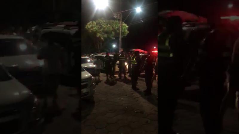 Você viu? PM e Bombeiros fecham cabanas, lanchonetes e bares no Pontal do Ipiranga